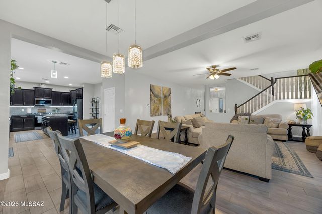 571 S Courts Redford Drive, Vail, AZ 85641