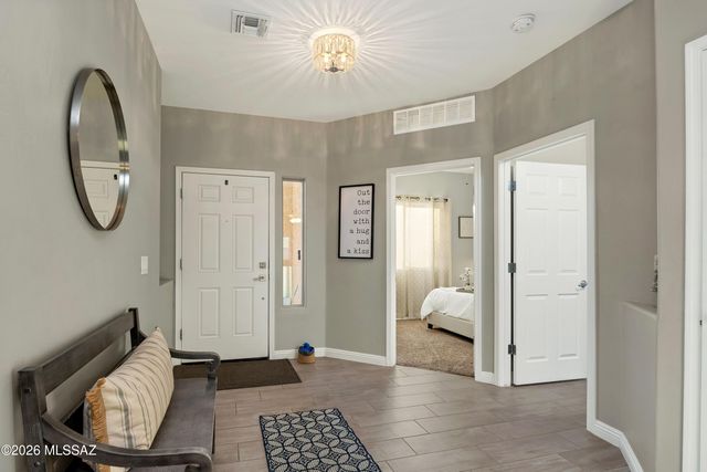 571 S Courts Redford Drive, Vail, AZ 85641