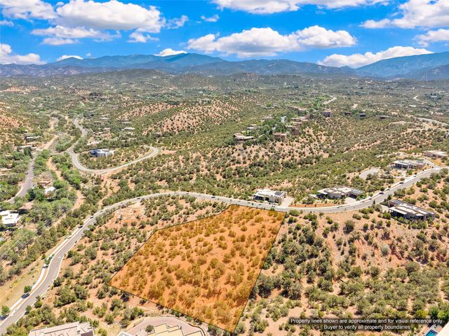 541 Calle Mirasol, Santa Fe, NM 87501