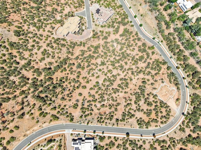 541 Calle Mirasol, Santa Fe, NM 87501