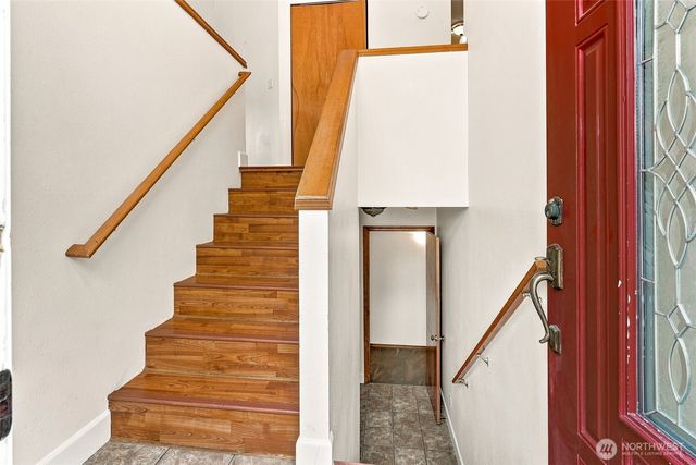 5210 30th Avenue S, Seattle, WA 98108