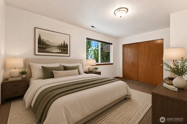 5210 30th Avenue S, Seattle, WA 98108