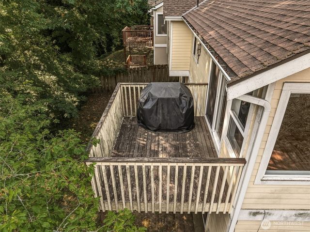 5210 30th Avenue S, Seattle, WA 98108