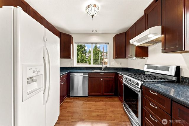 5210 30th Avenue S, Seattle, WA 98108