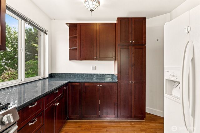 5210 30th Avenue S, Seattle, WA 98108