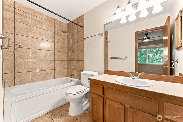 5210 30th Avenue S, Seattle, WA 98108