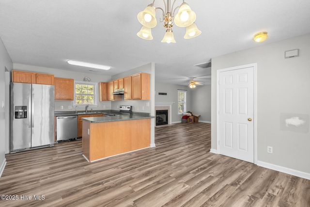 108 White Stone Court, Jacksonville, NC 28546