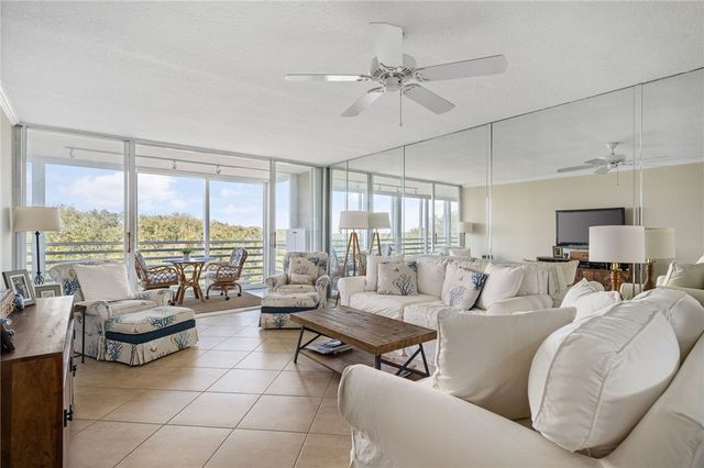 935 E Causeway Boulevard 401, Vero Beach, FL 32963