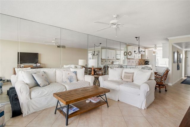 935 E Causeway Boulevard 401, Vero Beach, FL 32963