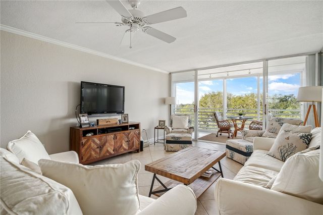 935 E Causeway Boulevard 401, Vero Beach, FL 32963