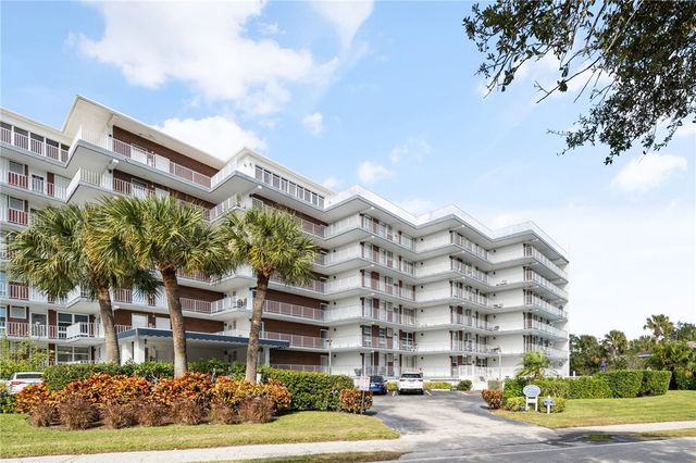 935 E Causeway Boulevard 401, Vero Beach, FL 32963