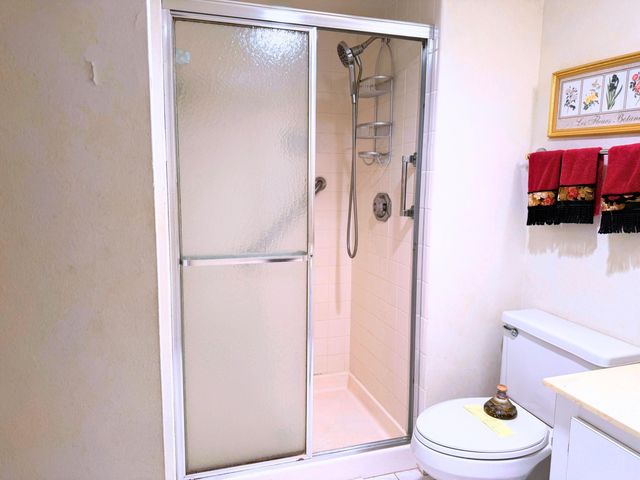 8410 CASA DEL LAGO E, Boca Raton, FL 33433