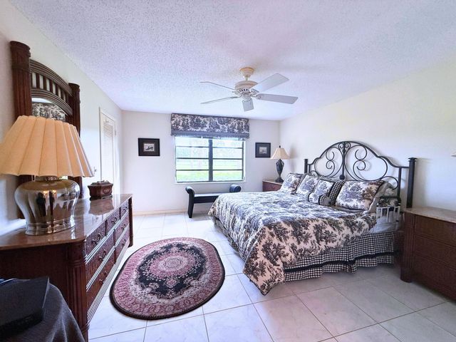8410 CASA DEL LAGO E, Boca Raton, FL 33433