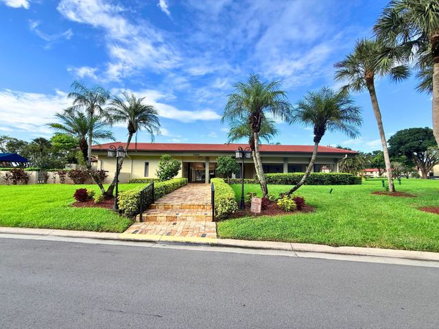 8410 CASA DEL LAGO E, Boca Raton, FL 33433