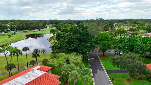 8410 CASA DEL LAGO E, Boca Raton, FL 33433