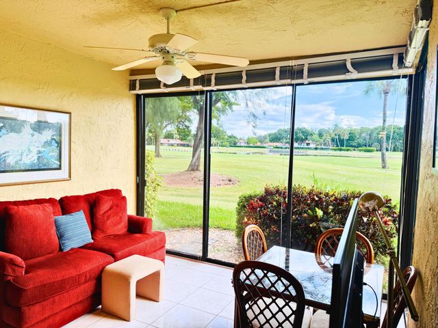 8410 CASA DEL LAGO E, Boca Raton, FL 33433