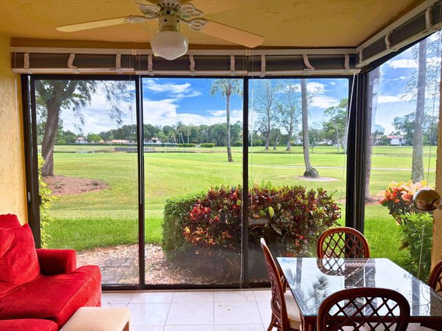 8410 CASA DEL LAGO E, Boca Raton, FL 33433