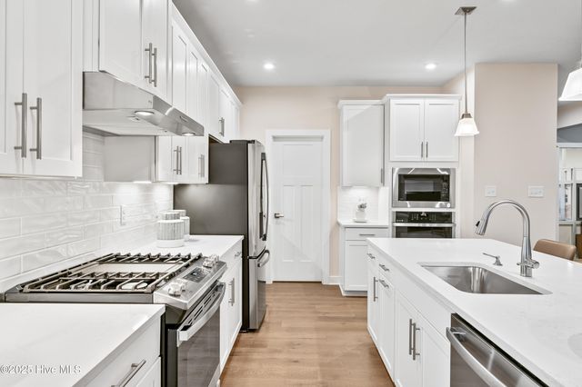 629 Delia Circle, Leland, NC 28451