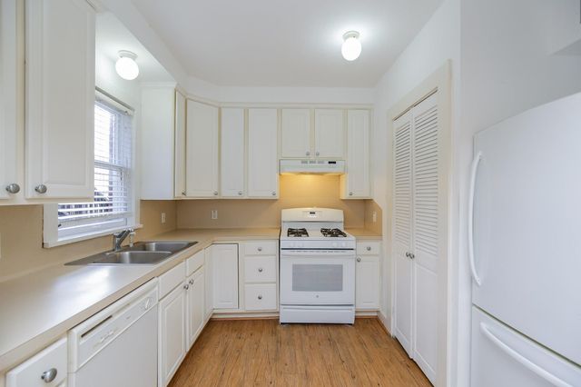 1632 Bonnie Brae Street A, Houston, TX 77006