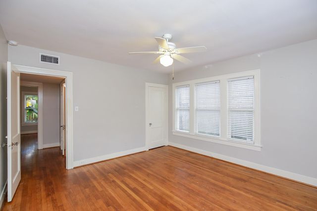 1632 Bonnie Brae Street A, Houston, TX 77006