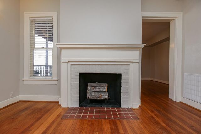 1632 Bonnie Brae Street A, Houston, TX 77006