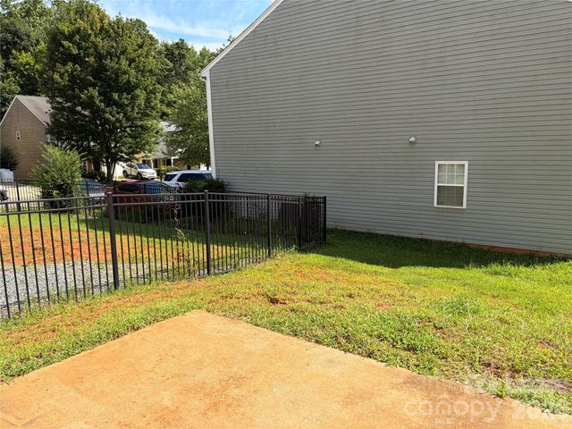 3707 Rocky Brook Court, Charlotte, NC 28269
