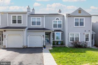 33 SKYVIEW WAY, Newtown, PA 18940
