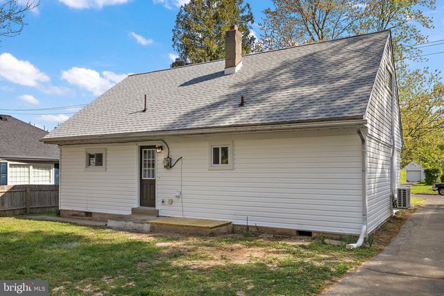 436 S 9TH ST, North Wales, PA 19454