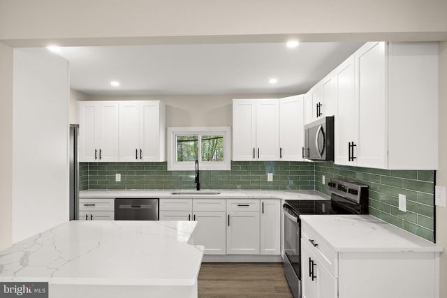 436 S 9TH ST, North Wales, PA 19454
