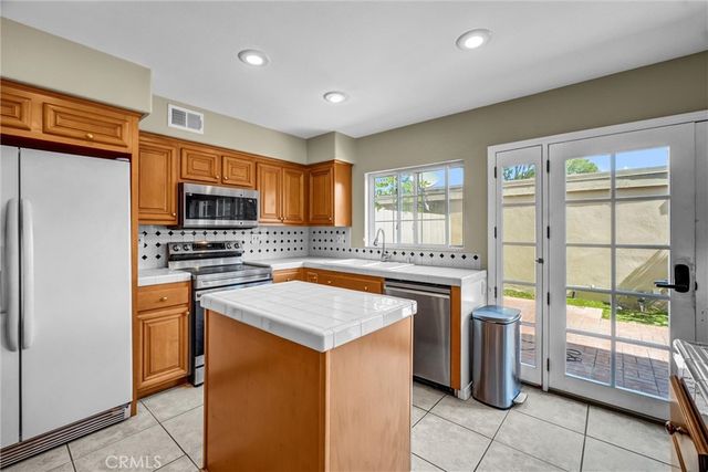10462 Rio Grande Court, Fountain Valley, CA 92708