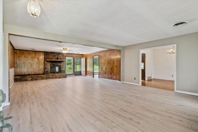 8783 DEADFALL RD, Millington, TN 38053