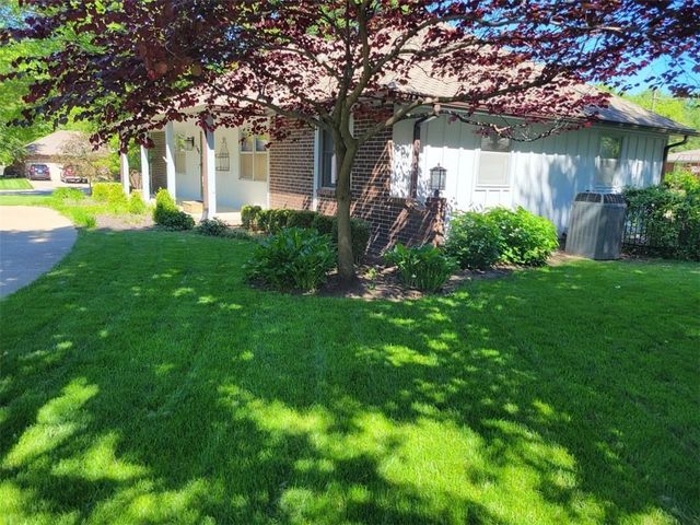 1700 Twin Oaks Drive, Harrisonville, MO 64701