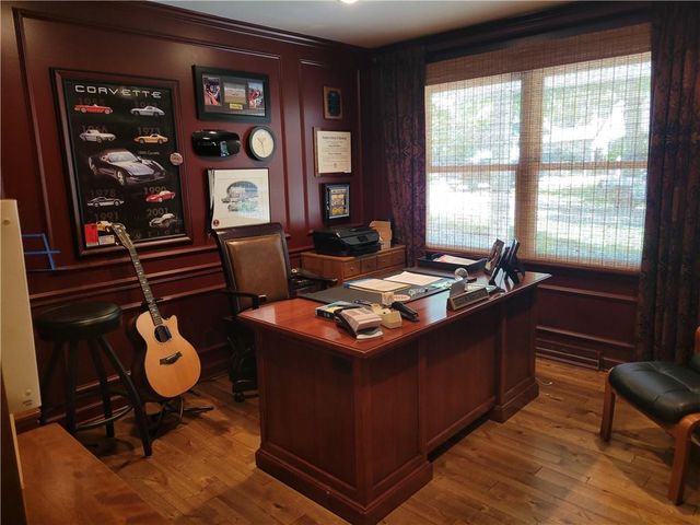 1700 Twin Oaks Drive, Harrisonville, MO 64701