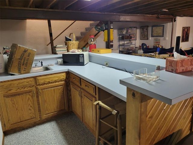 1700 Twin Oaks Drive, Harrisonville, MO 64701