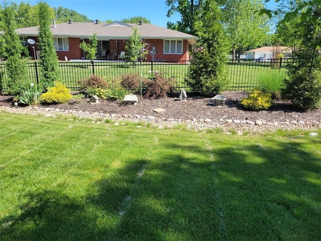 1700 Twin Oaks Drive, Harrisonville, MO 64701