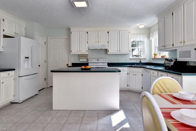 110 Bugle CT, Yorktown, VA 23693