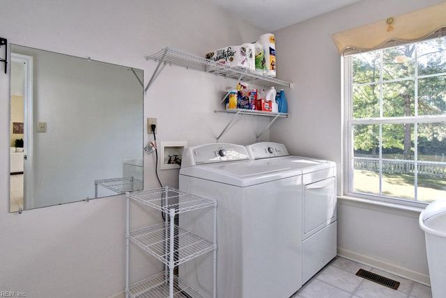 110 Bugle CT, Yorktown, VA 23693