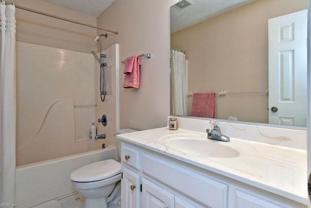110 Bugle CT, Yorktown, VA 23693