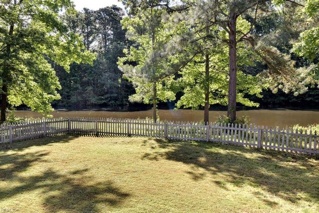 110 Bugle CT, Yorktown, VA 23693