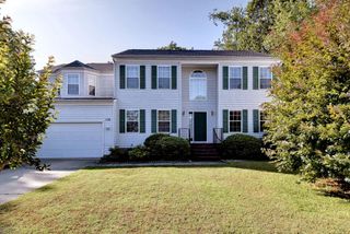110 Bugle CT, Yorktown, VA 23693