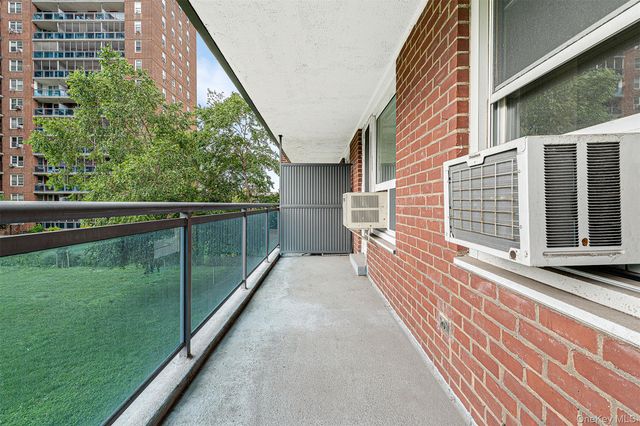 97-37 63rd Road 2B, Rego Park, NY 11374