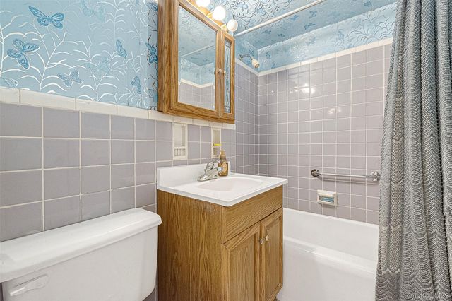 97-37 63rd Road 2B, Rego Park, NY 11374