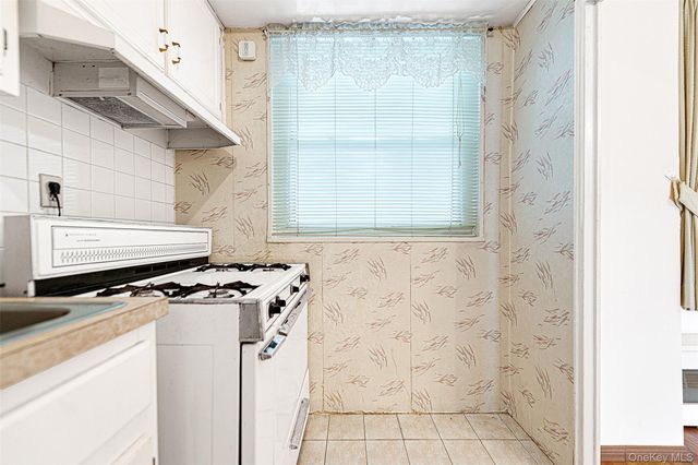 97-37 63rd Road 2B, Rego Park, NY 11374