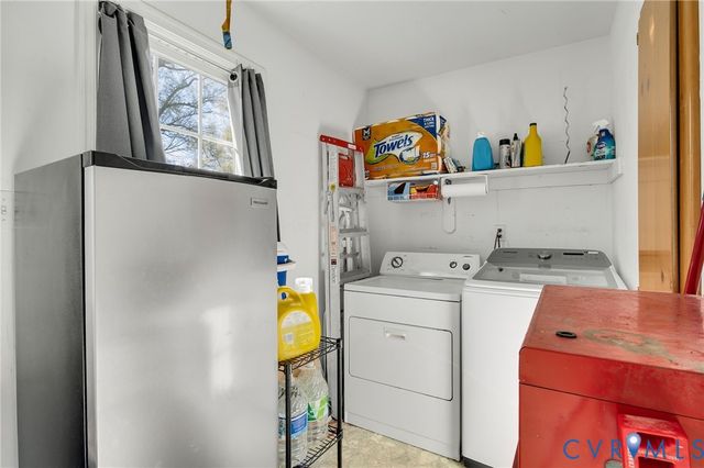 1822 New Lincoln Cir, Hopewell, VA 23860