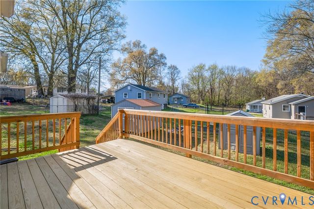 1822 New Lincoln Cir, Hopewell, VA 23860