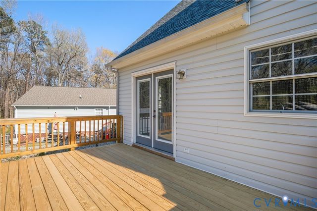 1822 New Lincoln Cir, Hopewell, VA 23860