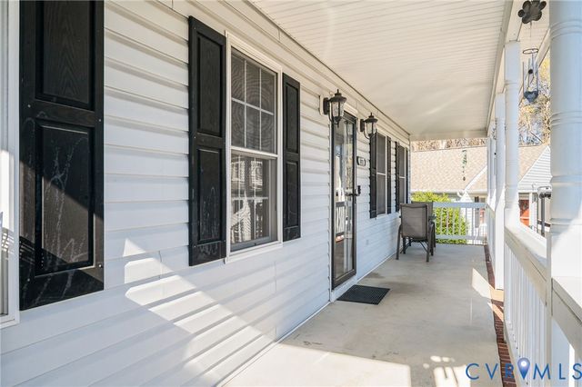 1822 New Lincoln Cir, Hopewell, VA 23860