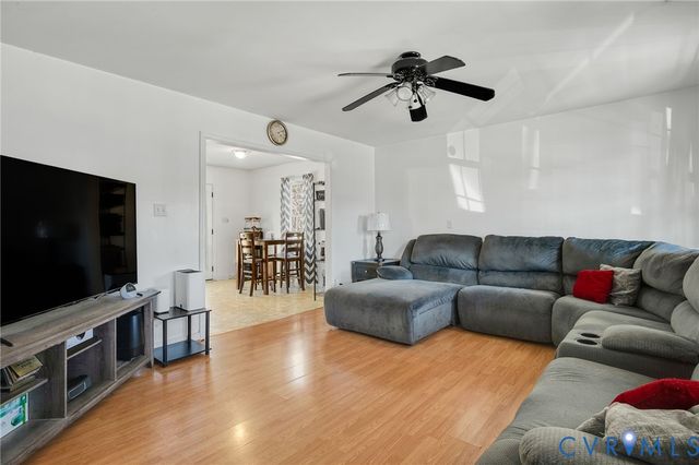 1822 New Lincoln Cir, Hopewell, VA 23860