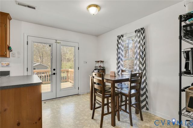 1822 New Lincoln Cir, Hopewell, VA 23860