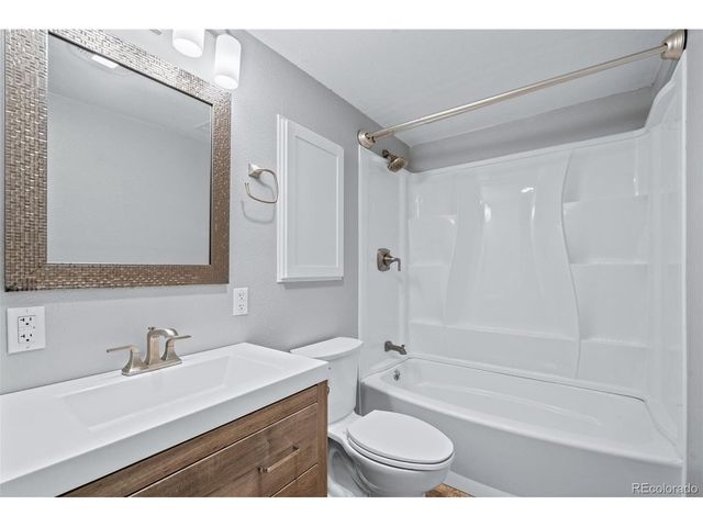 2701 S Jasper St, Aurora, CO 80013